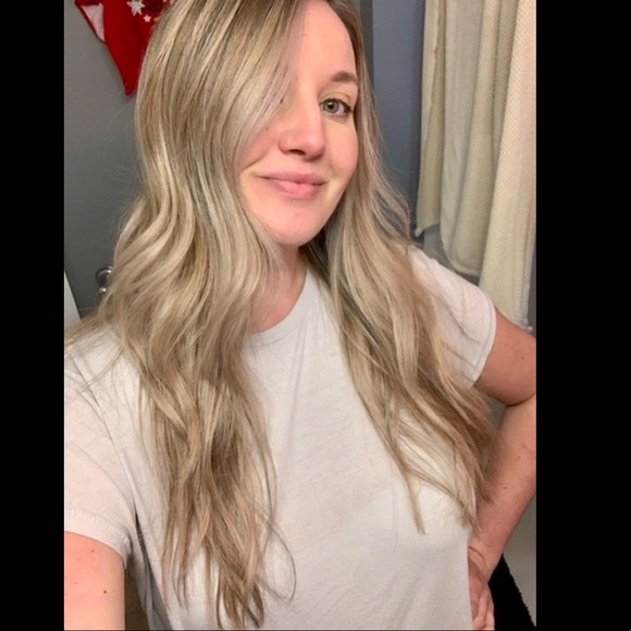 Meet your Posher, Melissa - Picture 2 of 2